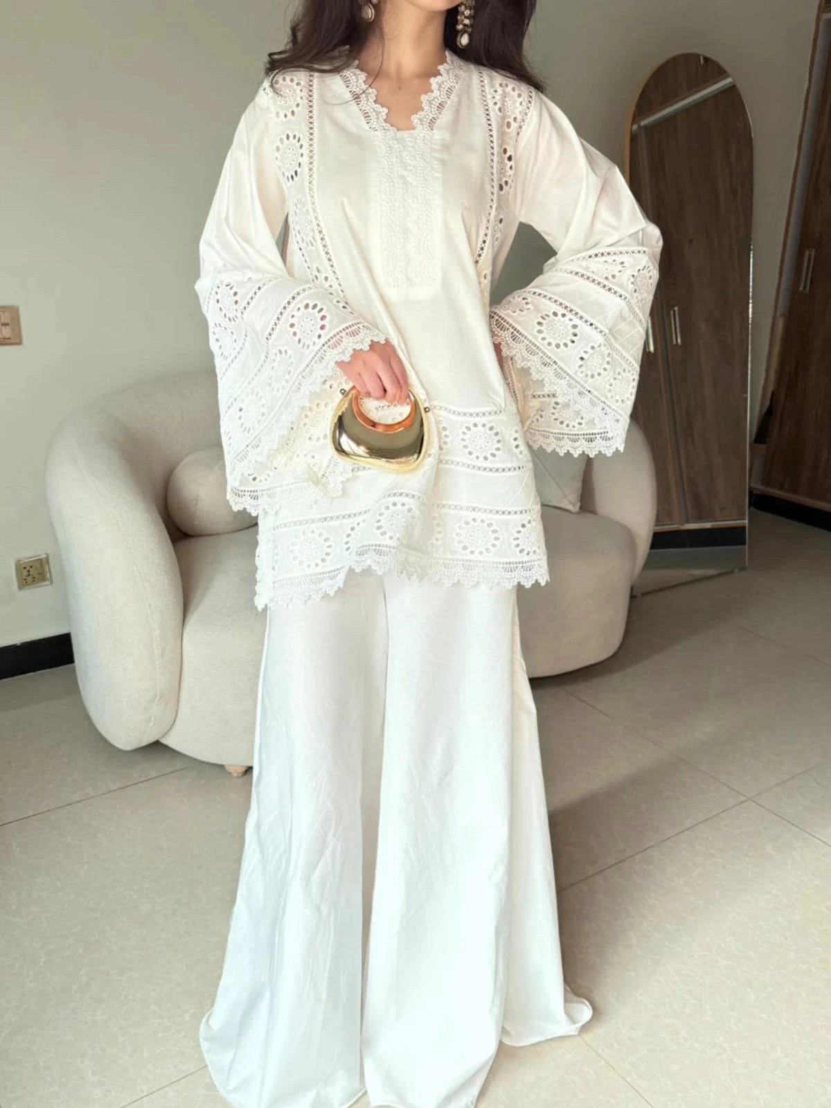 Parsa white 2 pc emb