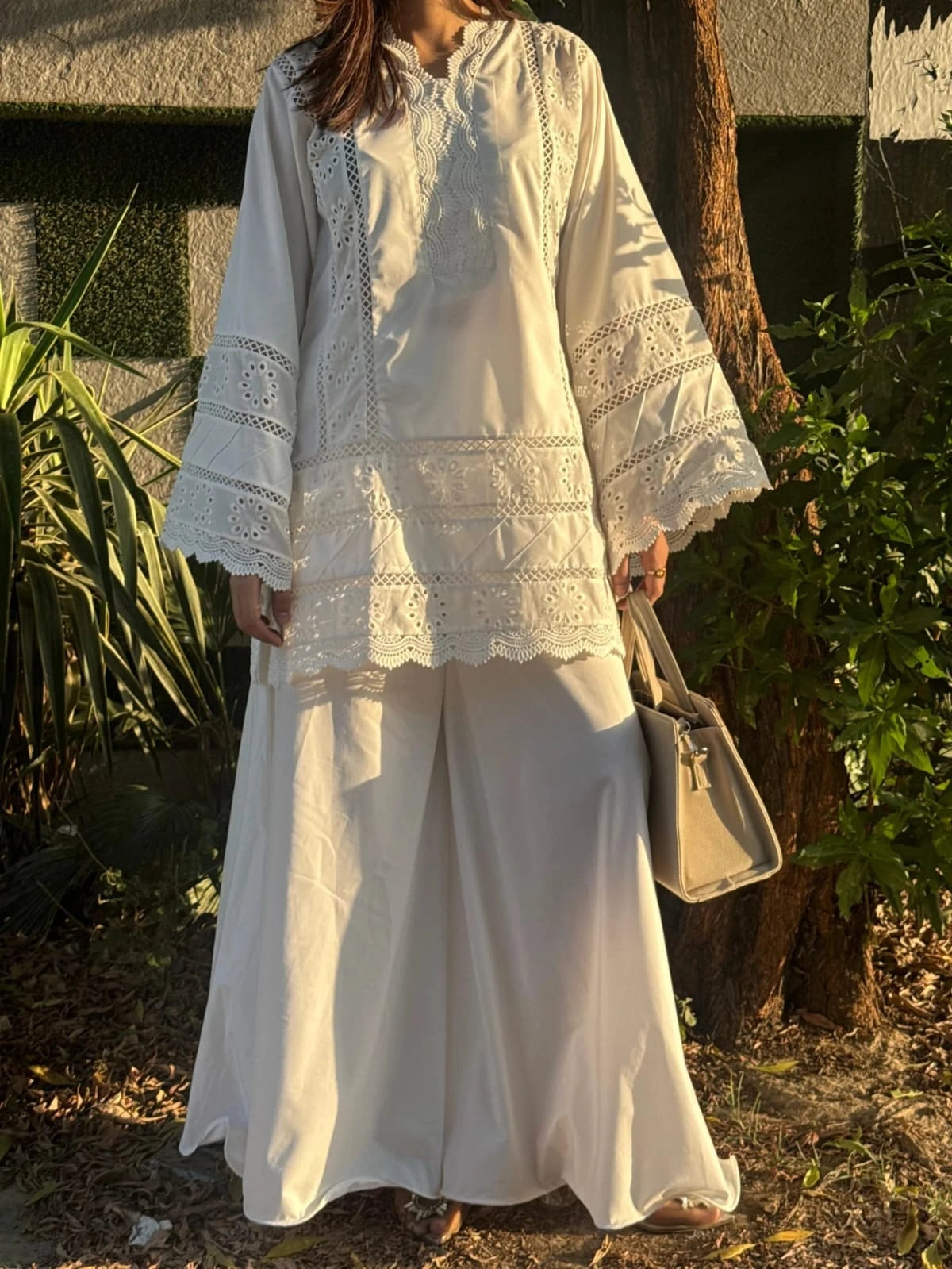 Parsa white 2 pc emb