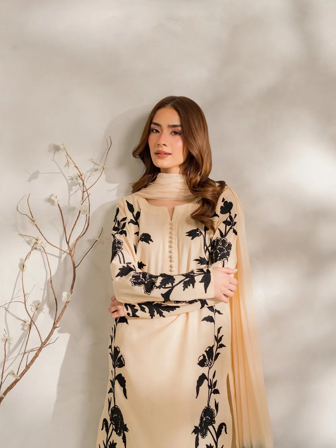 Roop 3pc Embroidery