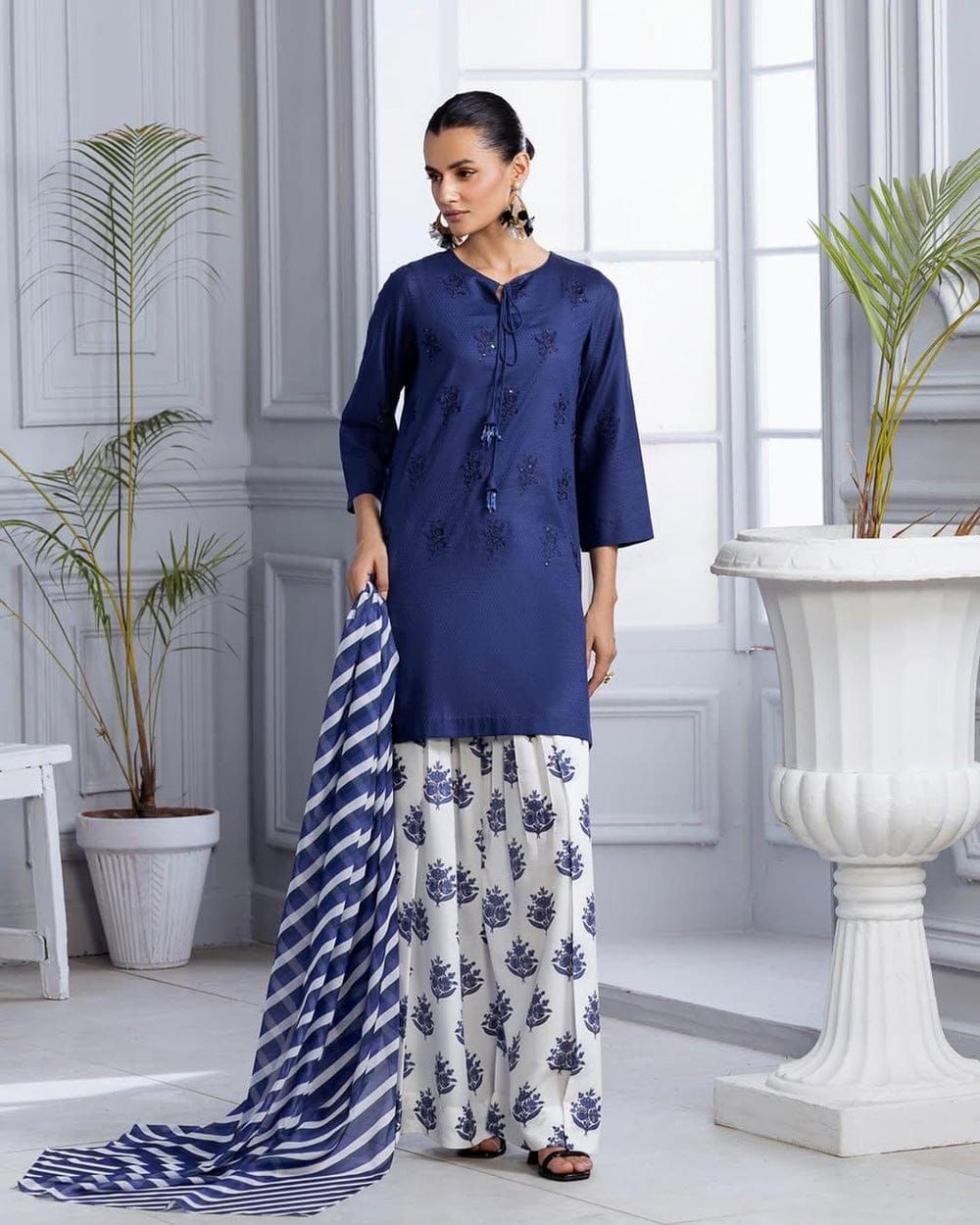 Salina Amber Embroidered 3pc